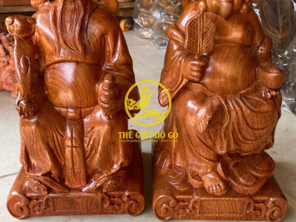 Tượng thần tài thổ địa