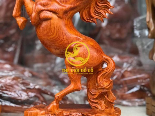Tượng nhất mã phi thiên