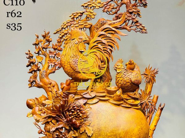 Tượng gia đình gà gỗ nu hương