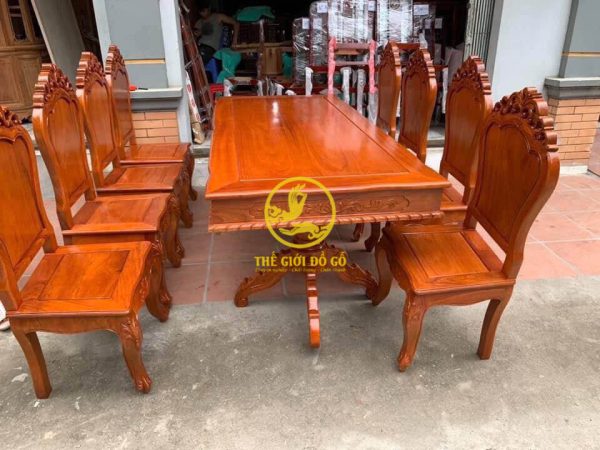 Bàn ăn chân trụ 3 cạnh