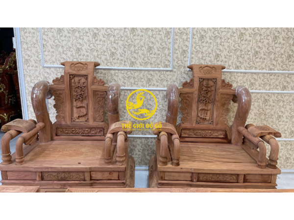 Tần Thuỷ Hoàng chân 14, cột 12, vách đục tay