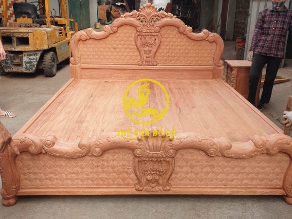 Giường ngủ đục quả trám hoàn thiện